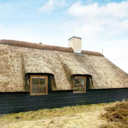 Holiday home Two-bedroom Holiday In 3 *