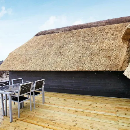 Two-bedroom Holiday In 3 * Blavand