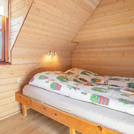 Two-bedroom Holiday In 3 Blavand